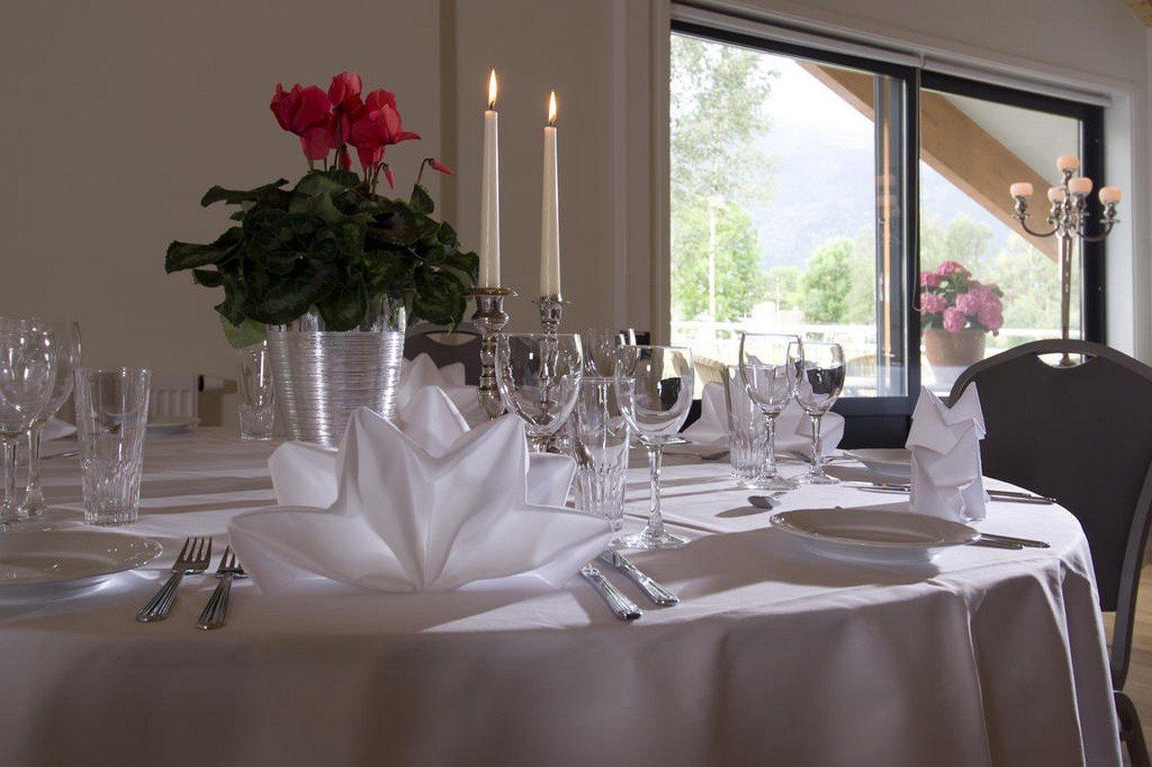 Nordfjord Hotell Нурфьордэйд Экстерьер фото