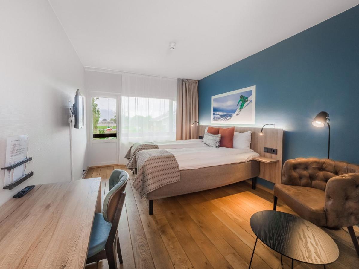 Nordfjord Hotell Нурфьордэйд Экстерьер фото