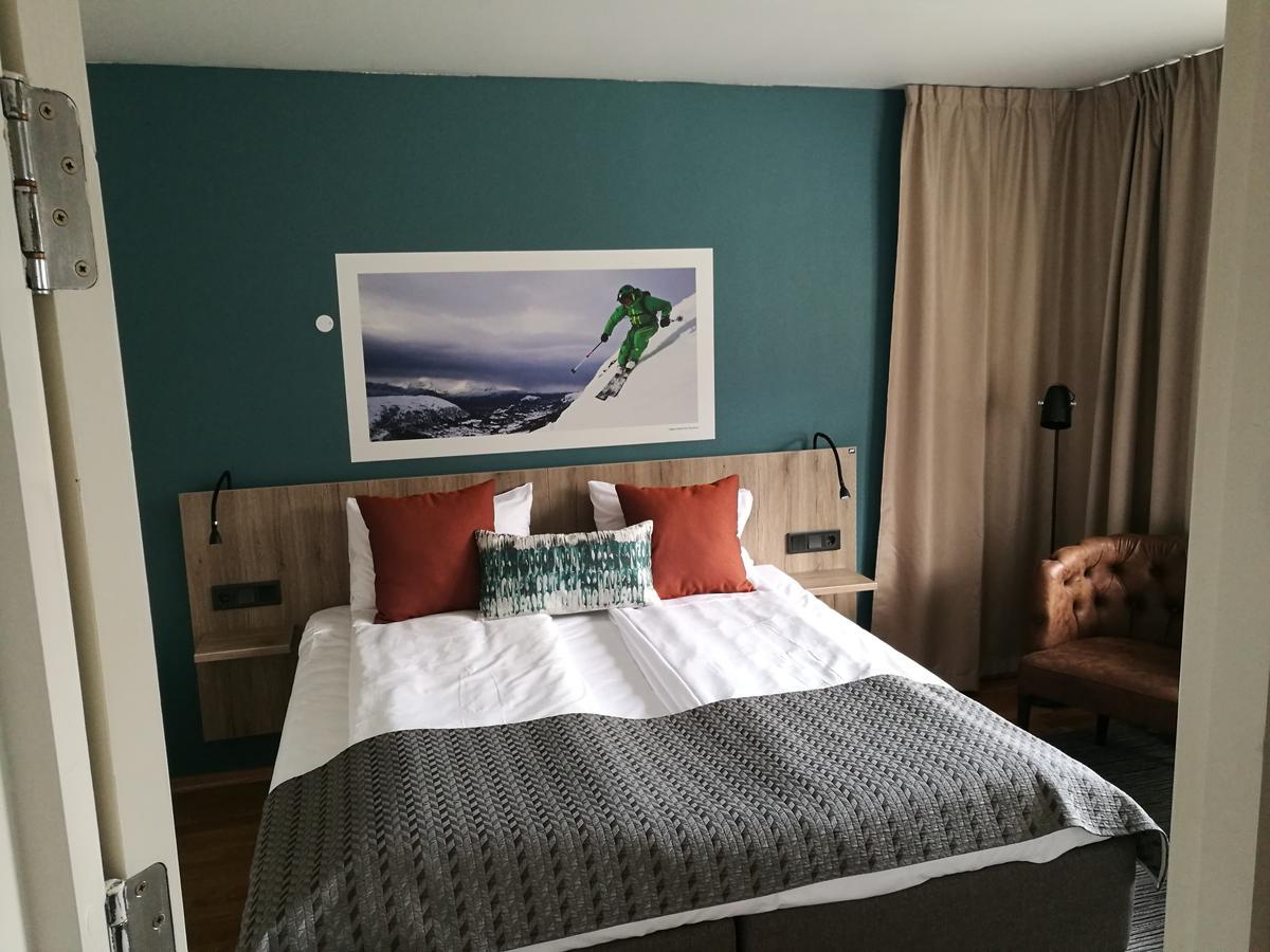 Nordfjord Hotell Нурфьордэйд Экстерьер фото
