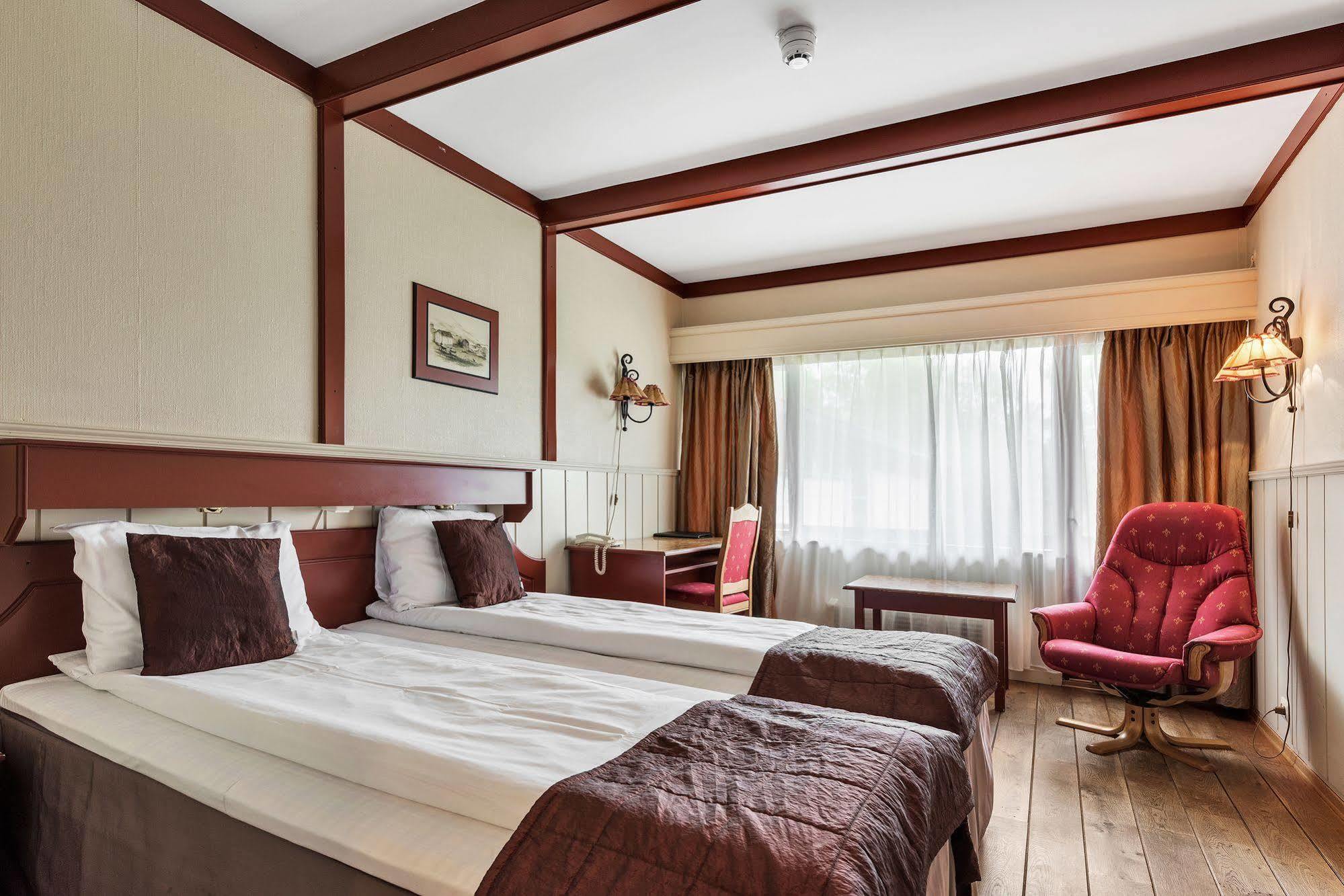 Nordfjord Hotell Нурфьордэйд Экстерьер фото